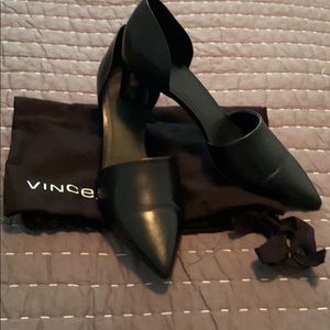 Vince D’Orsay black pump with shoe bag and box
